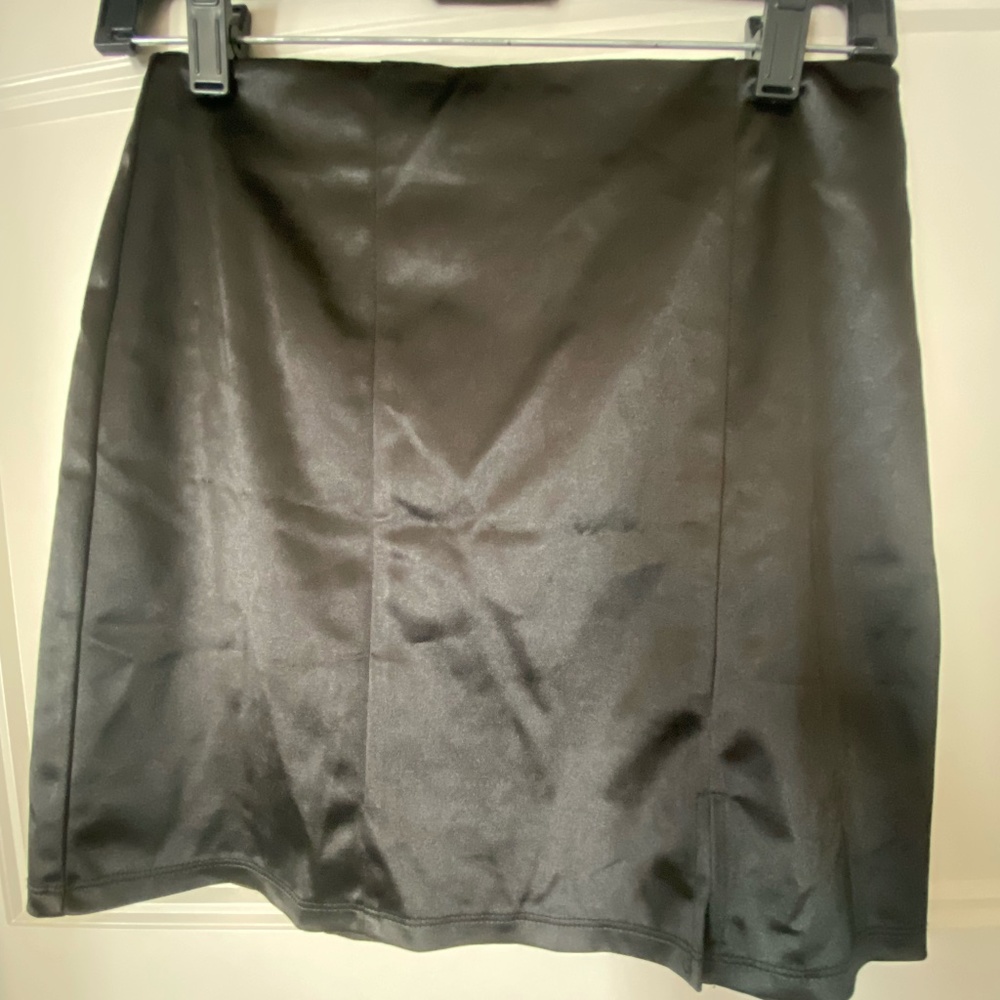 Black Satin Short Skirt - Forever21